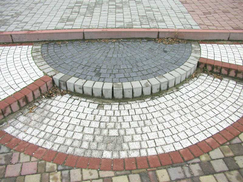 How to Lay Different Concrete Block Shapes Together